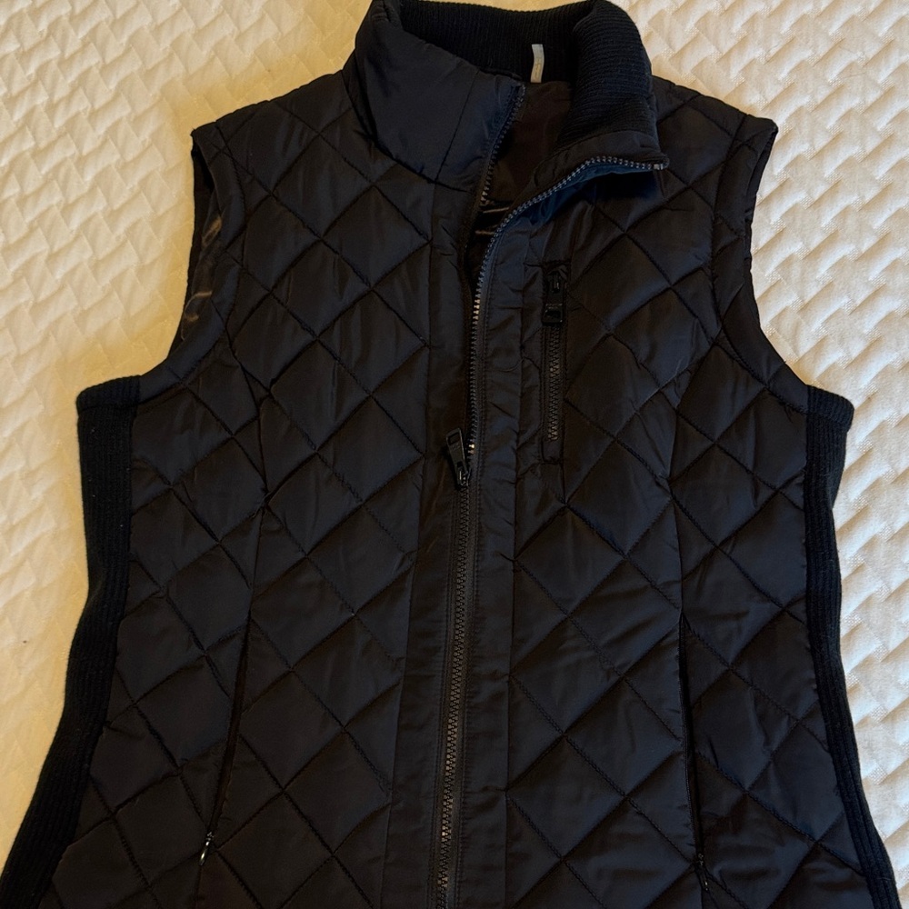 Andrew Marc Women's Dark Quilted Vest